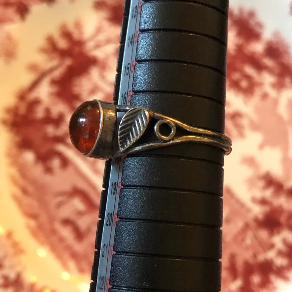 Vtg stamped sterling silver amber ring Baltic? leaf detail GLOWS sz 8